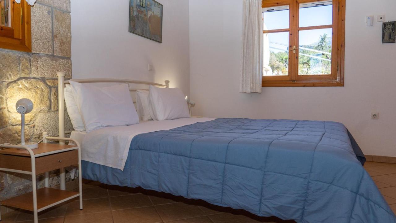 Ferienwohnung Trisilio Kardhamili Exterior foto