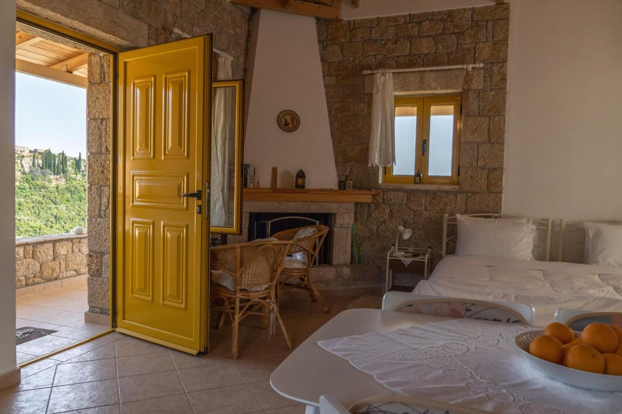 Ferienwohnung Trisilio Kardhamili Exterior foto