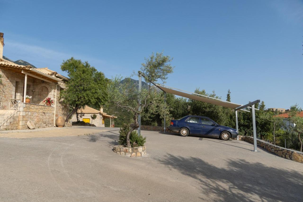 Ferienwohnung Trisilio Kardhamili Exterior foto