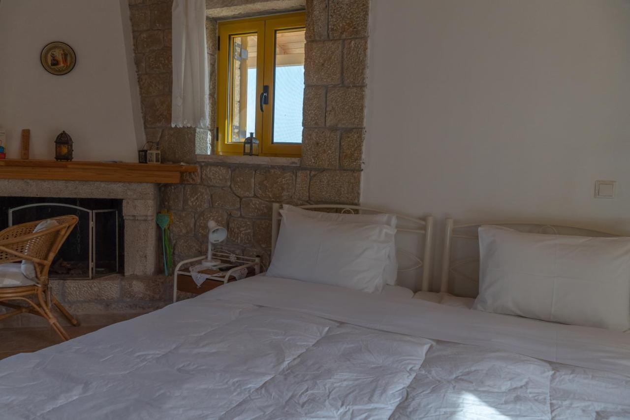 Ferienwohnung Trisilio Kardhamili Exterior foto
