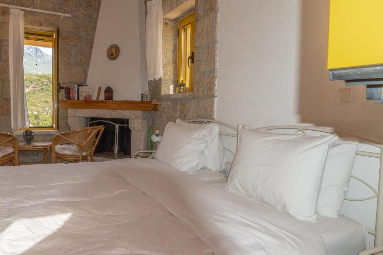 Ferienwohnung Trisilio Kardhamili Exterior foto